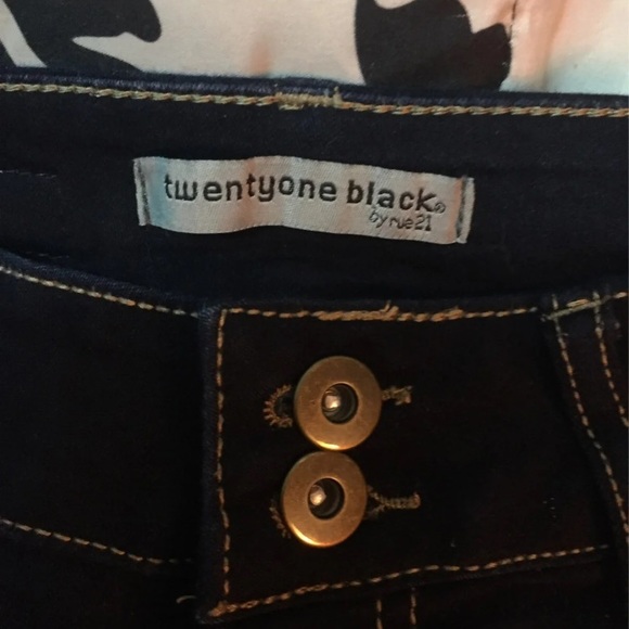 Cute Button Dark Wash Skinny Jeans - Picture 3 of 5